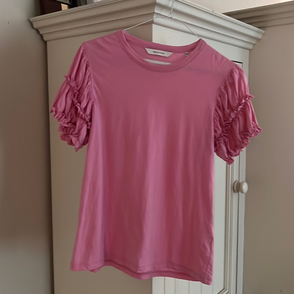 Rebecca Taylor t shirt with ruffle sleeves.